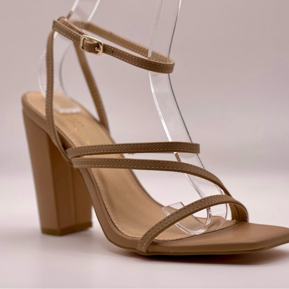 Elegant Tan Strappy Heeled Sandals